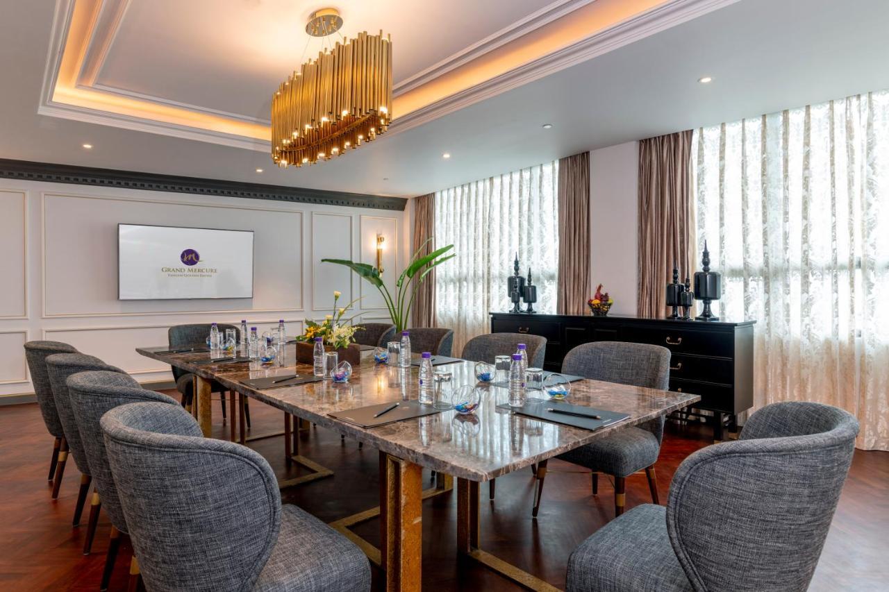 Grand Mercure Yangon Golden Empire Экстерьер фото