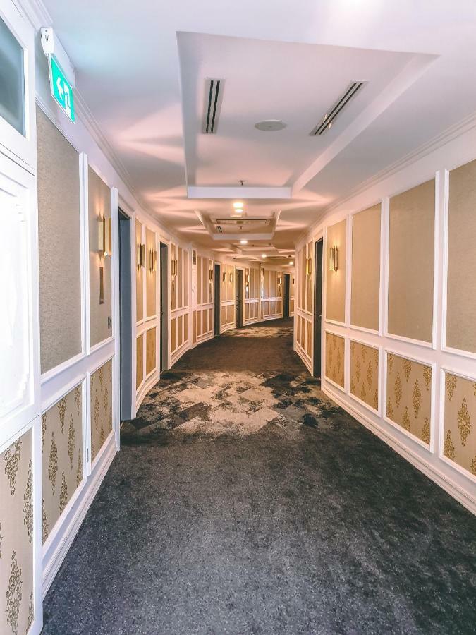 Grand Mercure Yangon Golden Empire Экстерьер фото